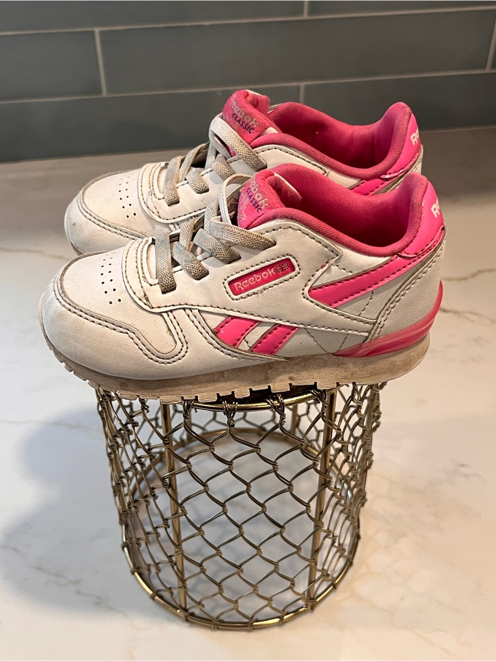 Reebok Kids Low-Top Sneakers in White and Pink